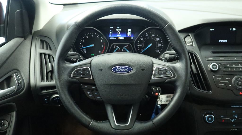 Used 2015 Ford Focus SE w/ SE Sport Package image 32