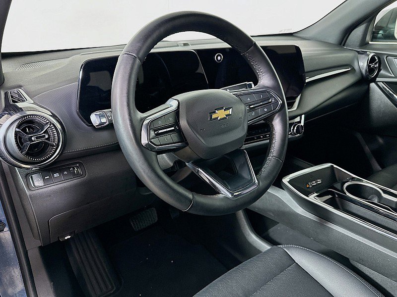 Used 2025 Chevrolet Equinox LT w/ Convenience Package II image 9