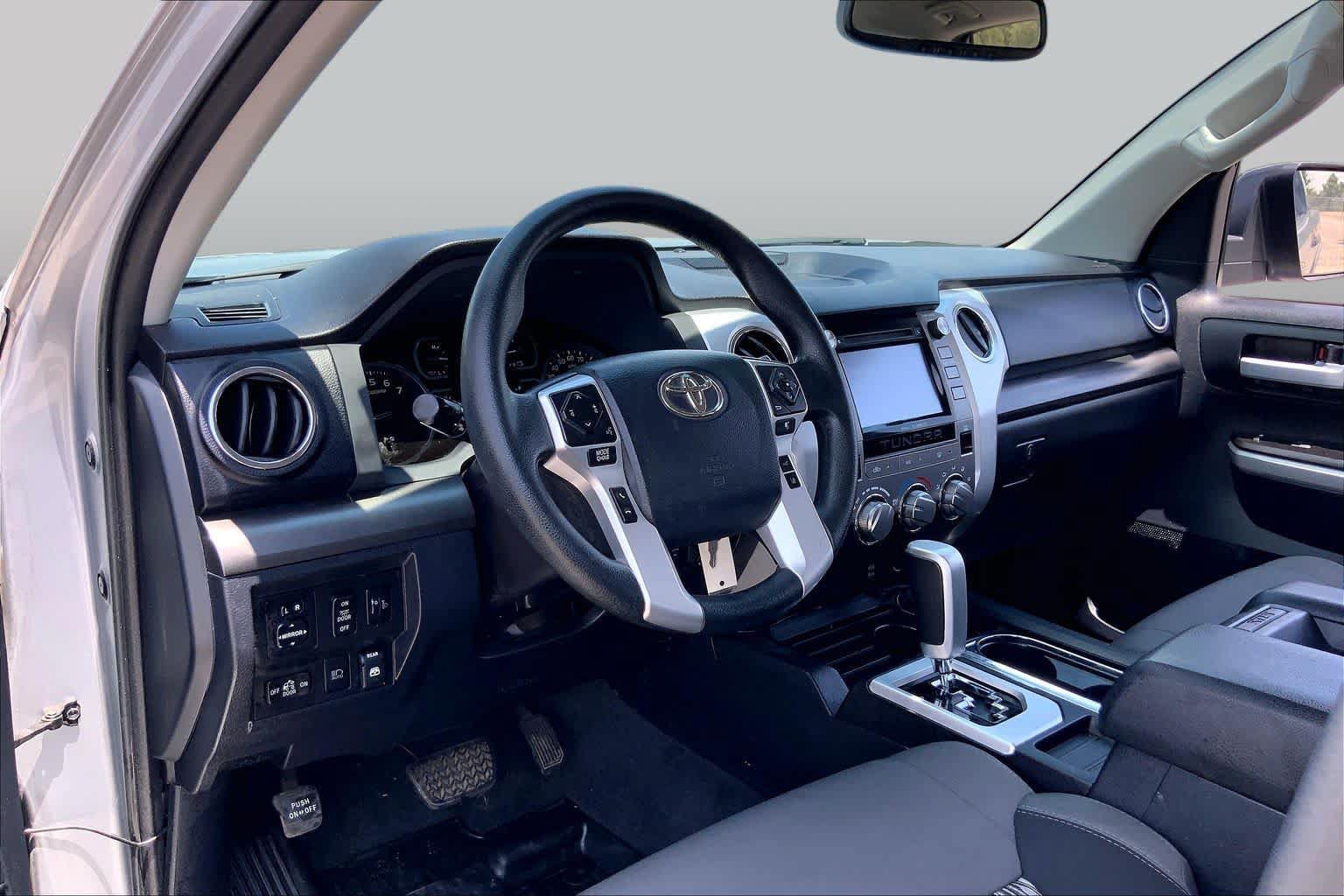Used 2019 Toyota Tundra SR5 w/ SR5 Upgrade Package AWD/4WD image 17