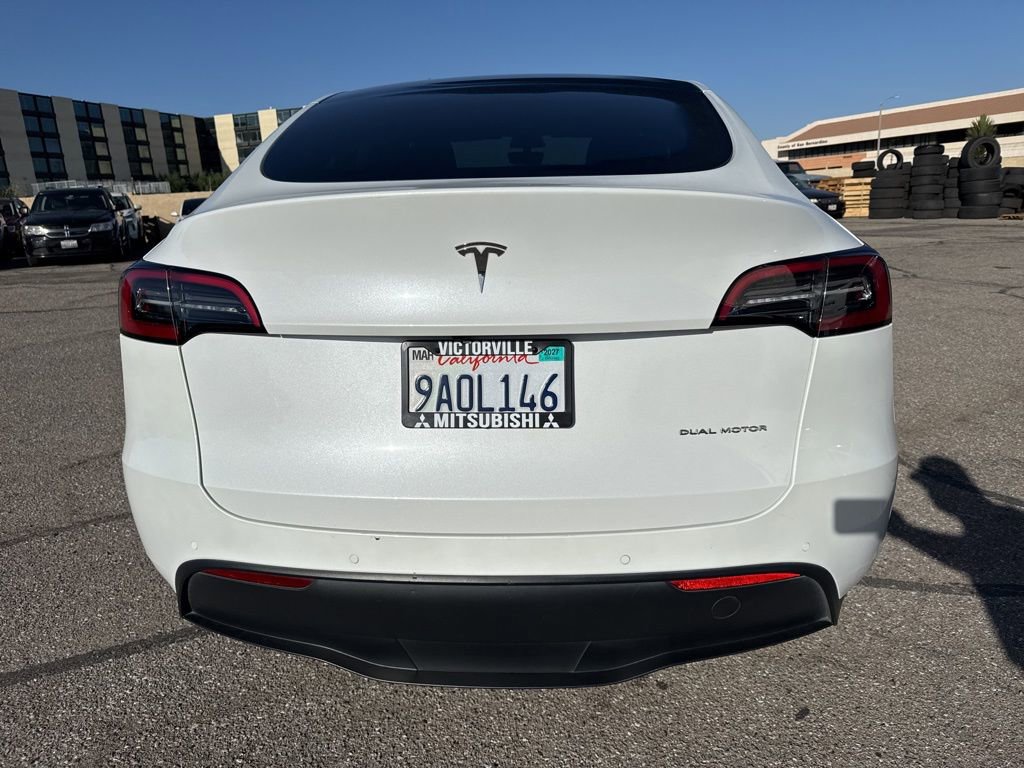 Used 2022 Tesla Model Y Long Range image 6