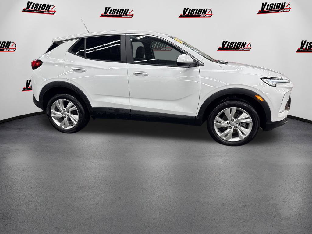 Used 2025 Buick Encore GX Preferred AWD/4WD image 4