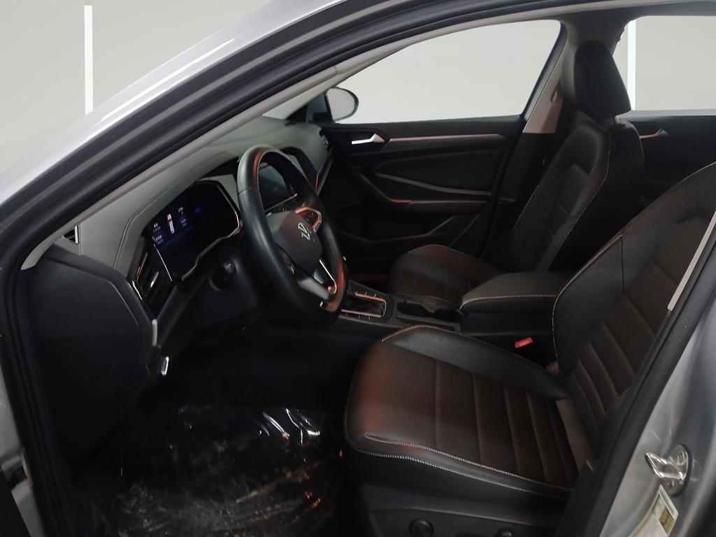 Used 2024 Volkswagen Jetta SE FWD image 18