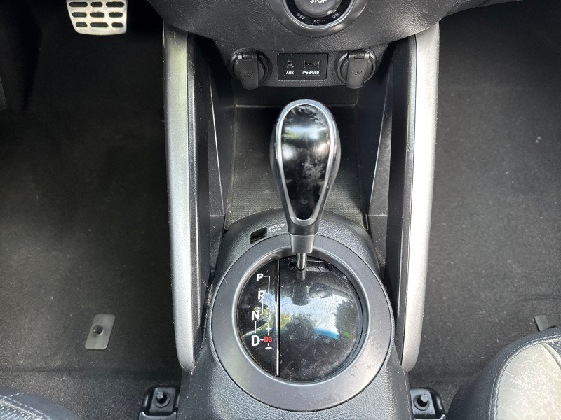 Used 2013 Hyundai Veloster Turbo w/ Ultimate Pkg FWD image 21