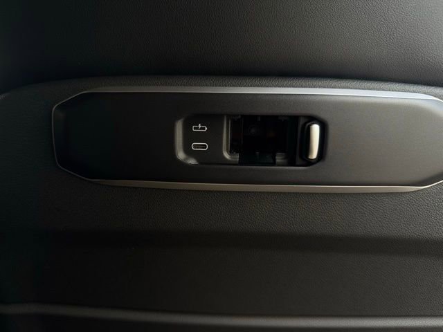 New 2026 BMW X6 M60i image 21