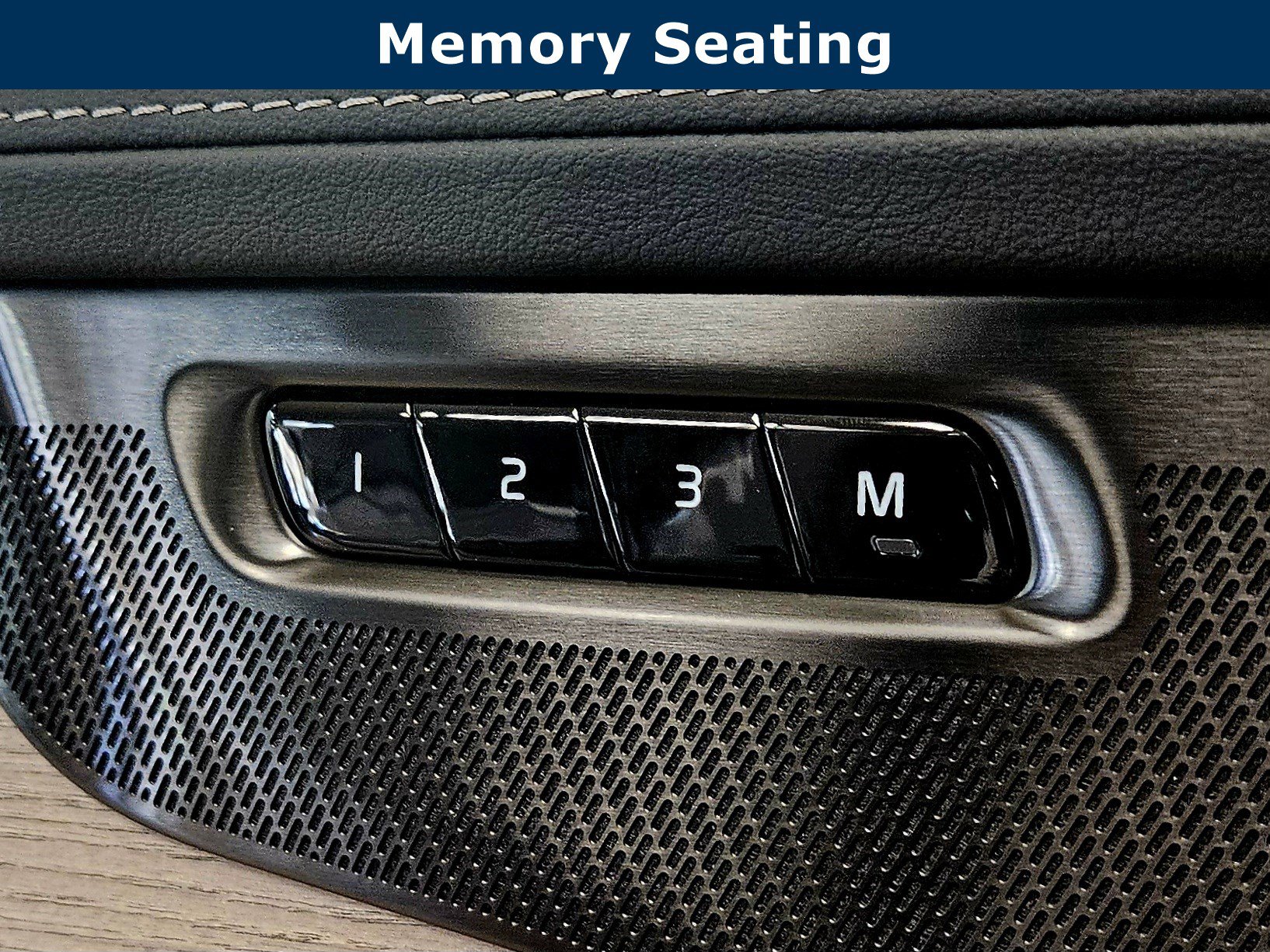 New 2026 Volvo XC90 B6 Plus w/ Protection Package Premier image 36