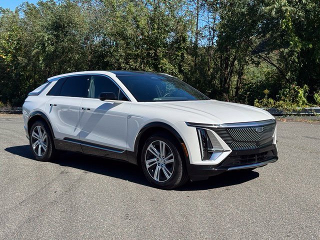 Used 2024 Cadillac Lyriq Tech w/ LPO, Floor Liner Package AWD/4WD image 9