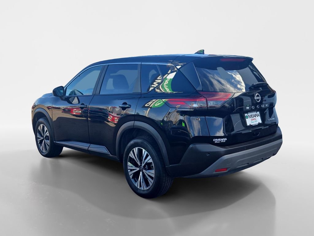 Used 2023 Nissan Rogue SV image 3