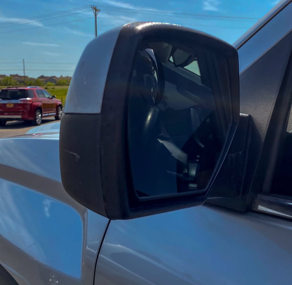 Used 2015 GMC Sierra 1500 SLE w/ SLE Value Package AWD/4WD image 22