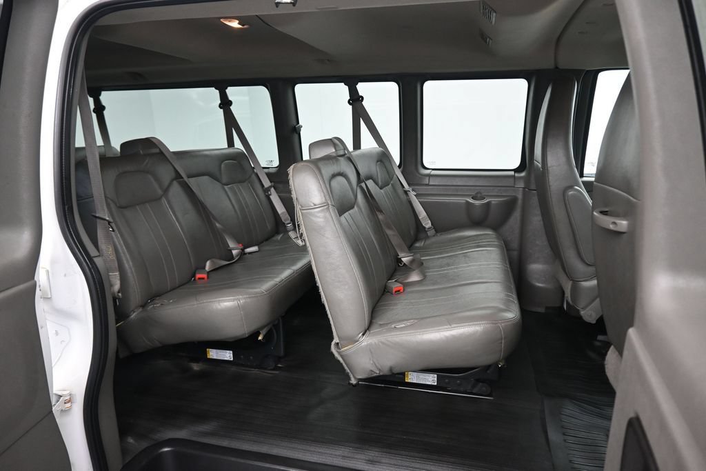 Used 2014 Chevrolet Express 3500 LS RWD image 32