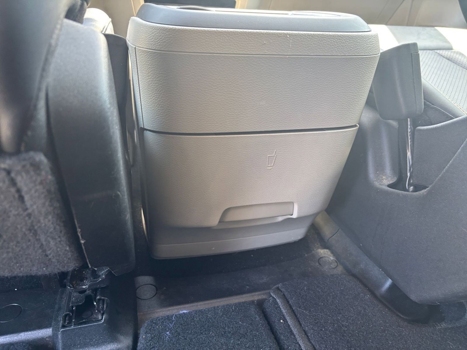 Used 2024 Chrysler Pacifica Touring-L FWD image 23