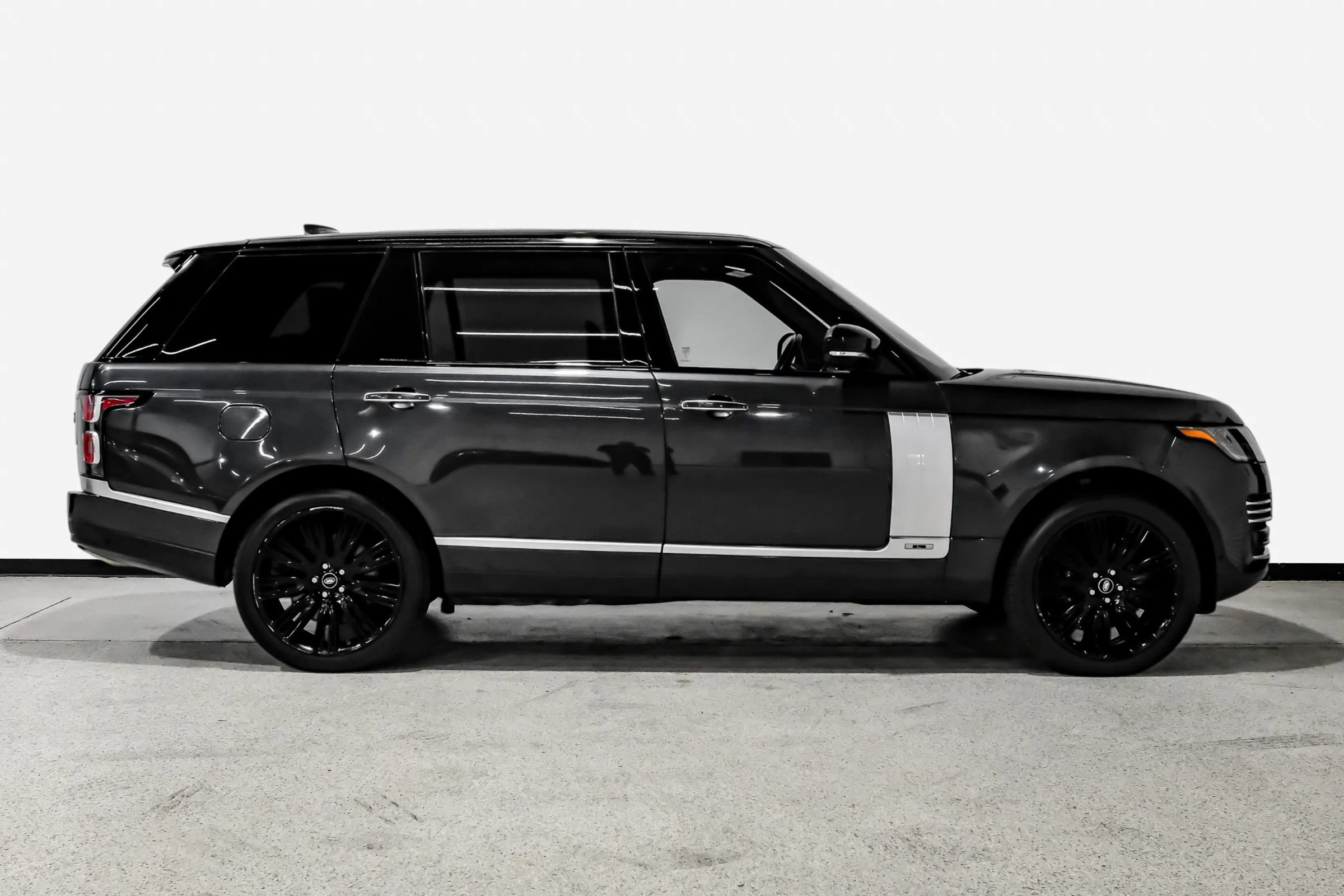 Used 2019 Land Rover Range Rover Long Wheelbase Autobiography AWD/4WD image 5