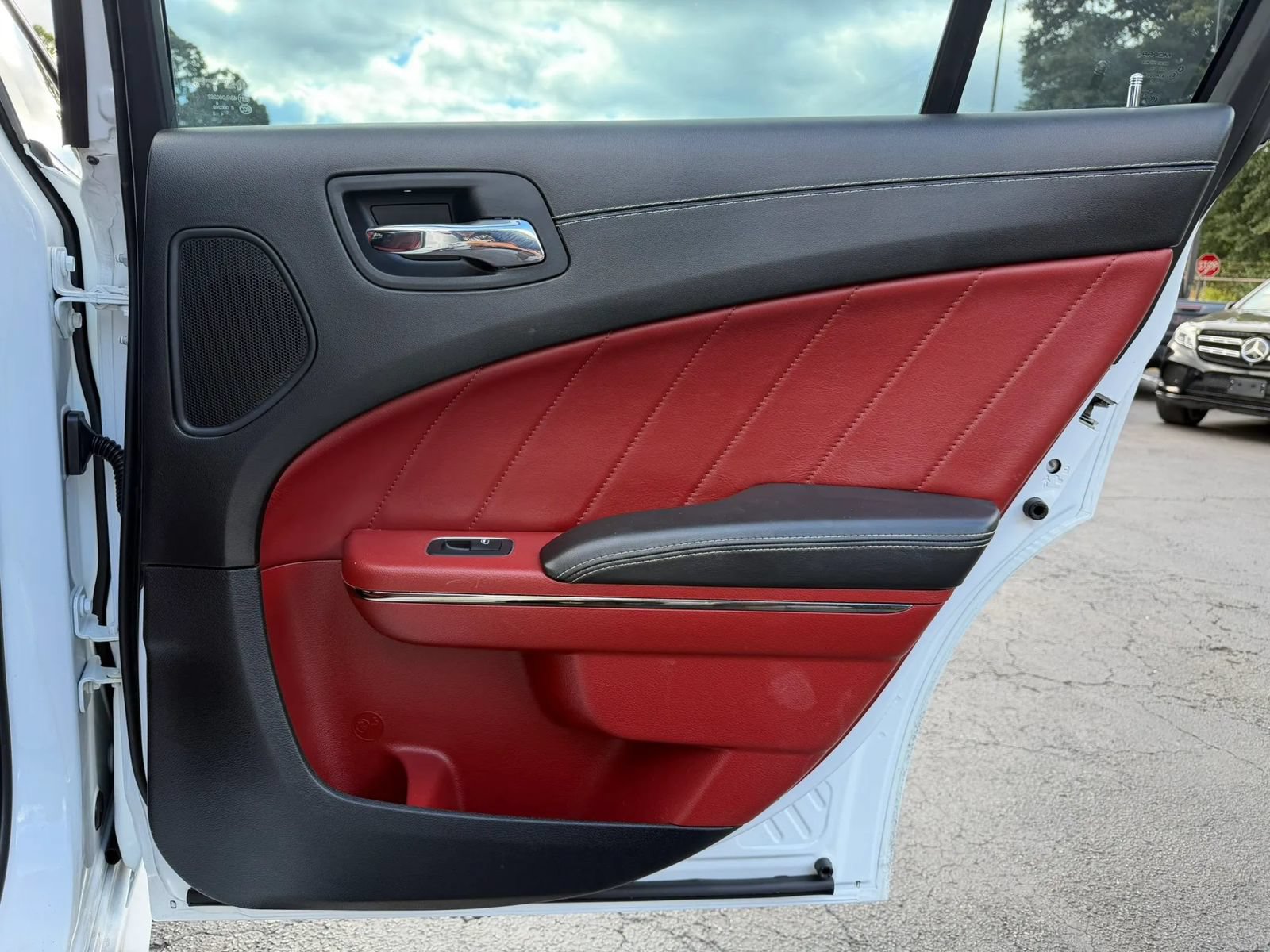 Used 2019 Dodge Charger SRT Hellcat w/ Harman/Kardon Audio Group RWD image 28