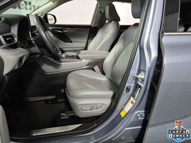 Certified 2022 Toyota Highlander Platinum AWD/4WD image 9