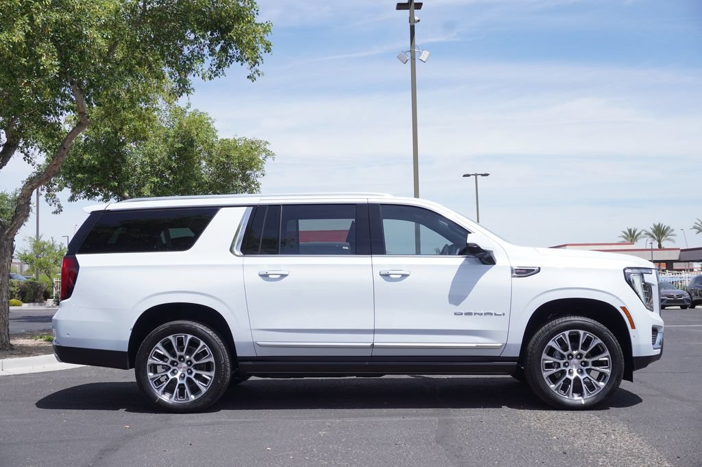 New 2026 GMC Yukon XL Denali w/ Denali Reserve Package AWD/4WD image 2