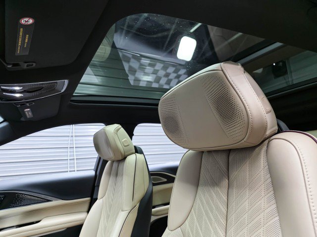Used 2025 Cadillac Lyriq Luxury w/ Nappa Leather Package AWD/4WD image 20