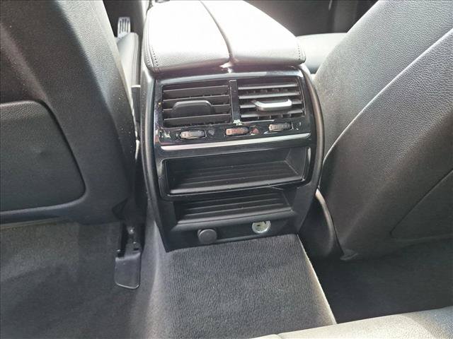 Used 2019 BMW 530e w/ Convenience Package RWD image 18