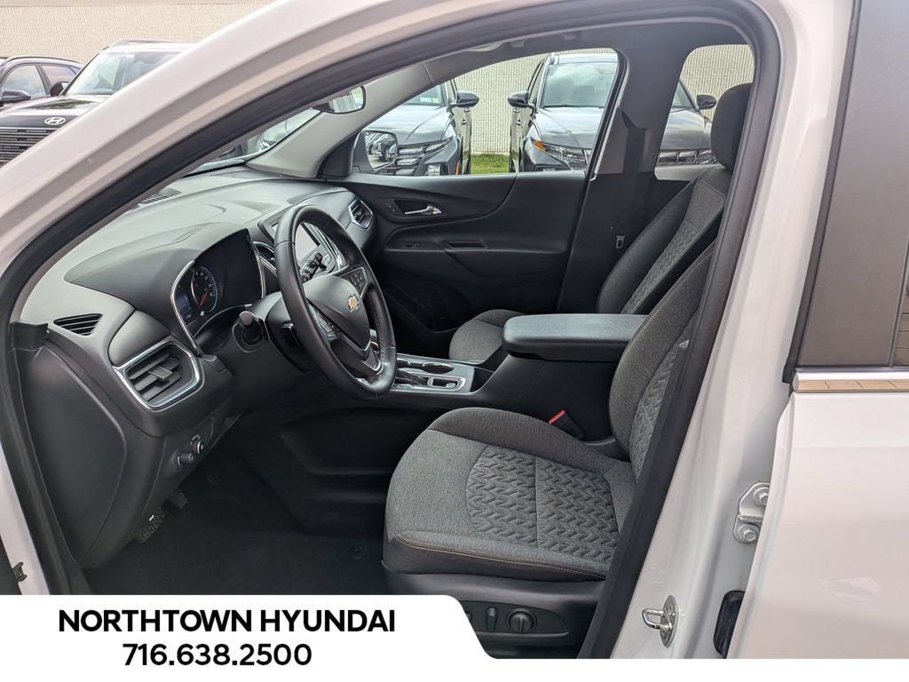Used 2023 Chevrolet Equinox LT FWD image 11