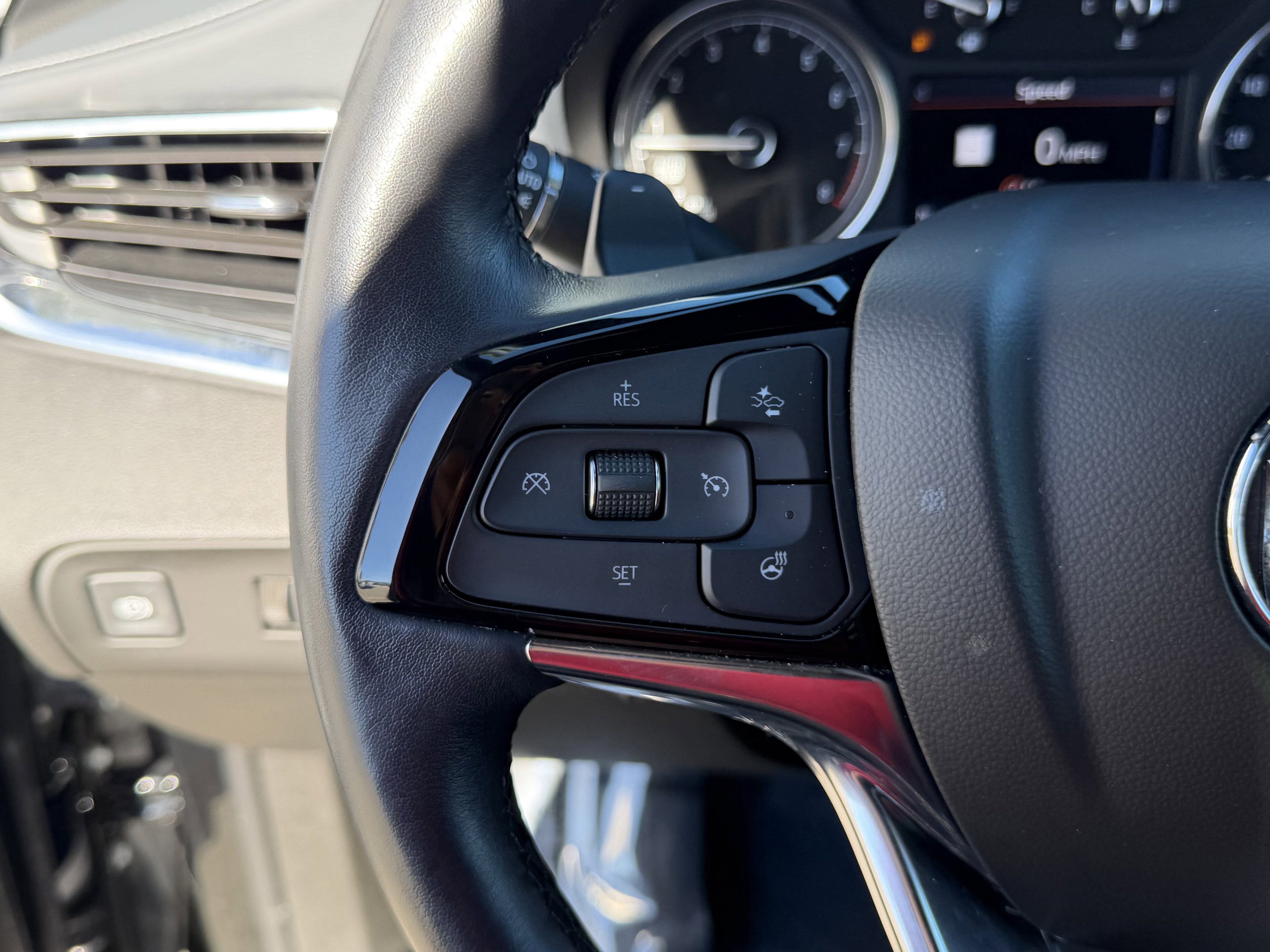 Used 2024 Buick Enclave Essence w/ Experience Buick Package image 25