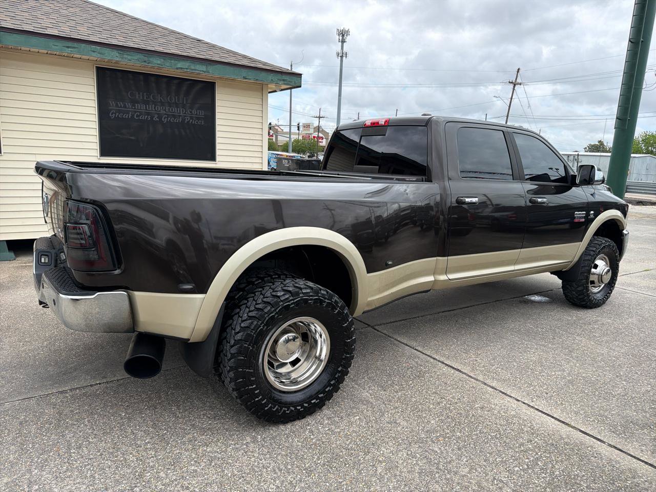 Used 2011 RAM 3500 Laramie w/ Protection Group AWD/4WD image 10