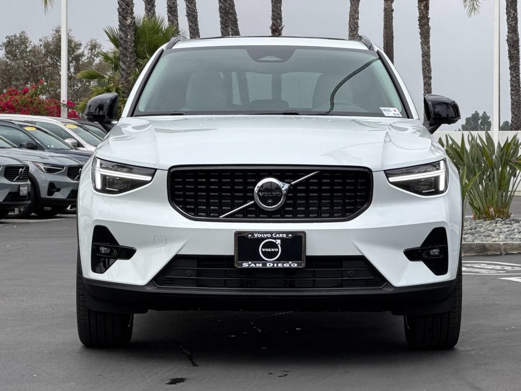 New 2026 Volvo XC40 B5 Ultra w/ Protection Package Premier AWD/4WD image 8