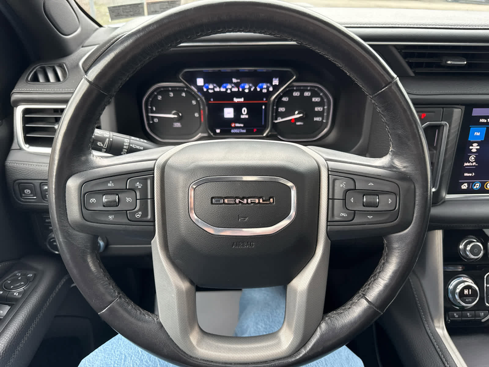 Used 2021 GMC Yukon XL Denali w/ LPO, Illumination Package image 20