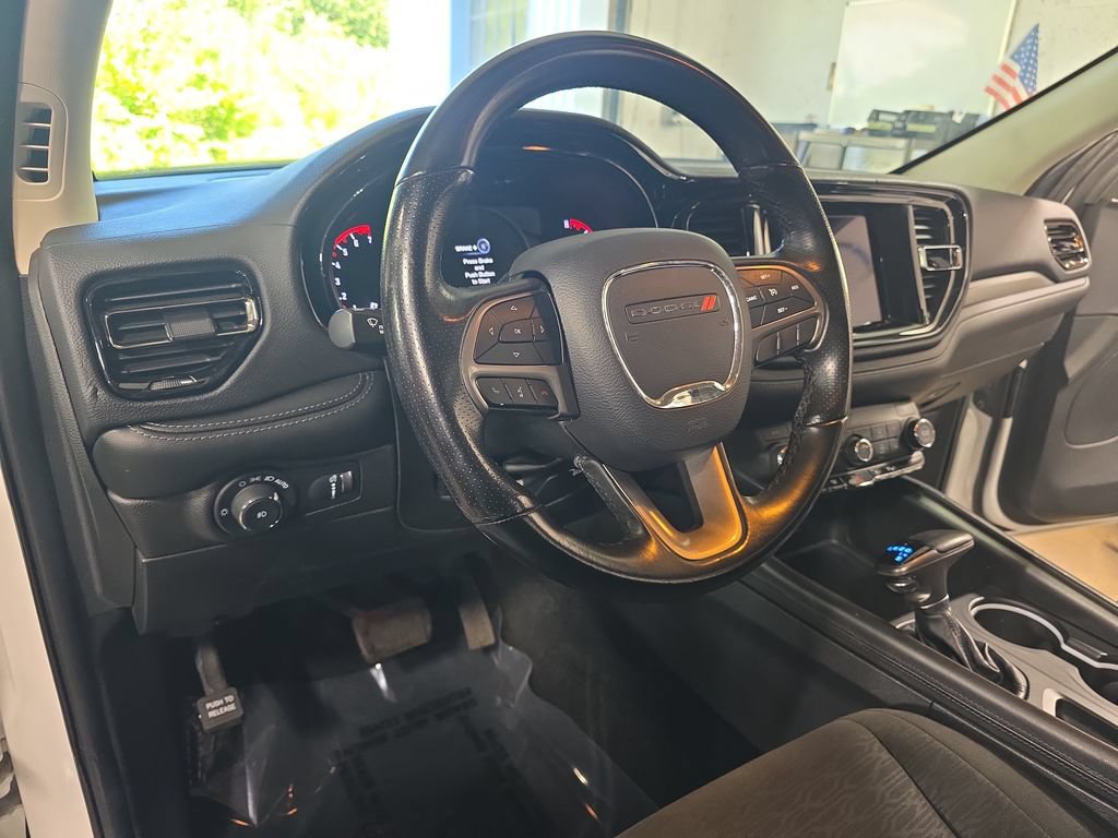 Used 2022 Dodge Durango SXT AWD/4WD image 16