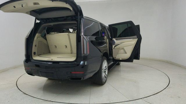Used 2025 Cadillac Escalade Sport Platinum w/ LPO, Floor Liner Package image 83
