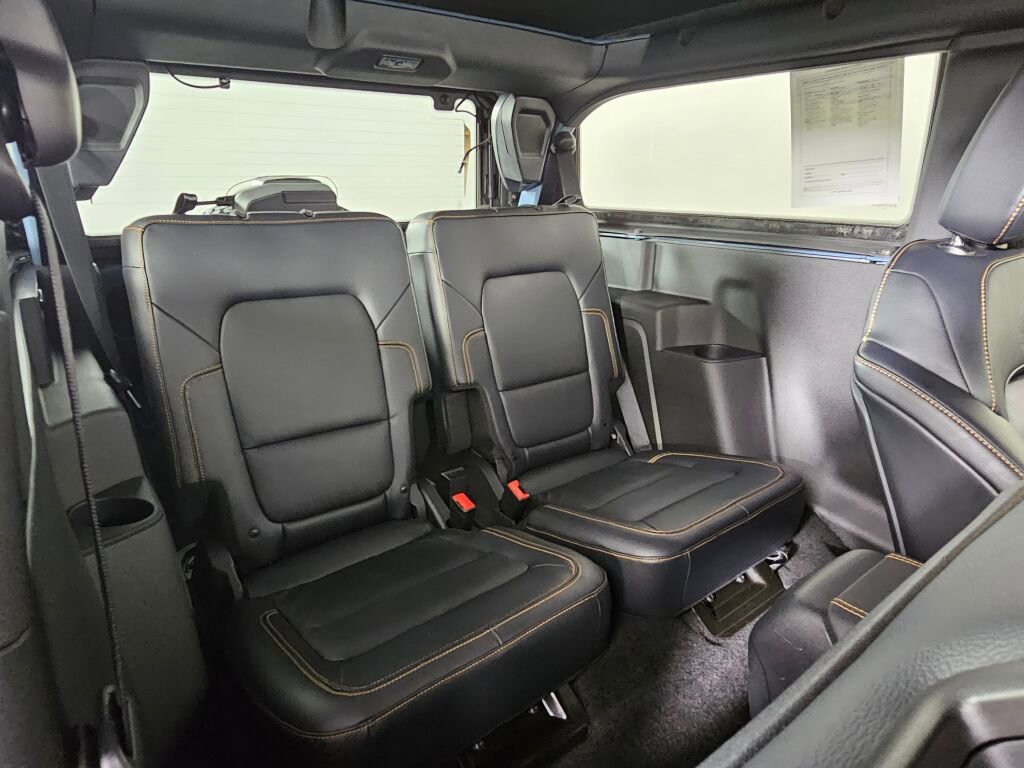 Used 2024 Ford Bronco Badlands image 33