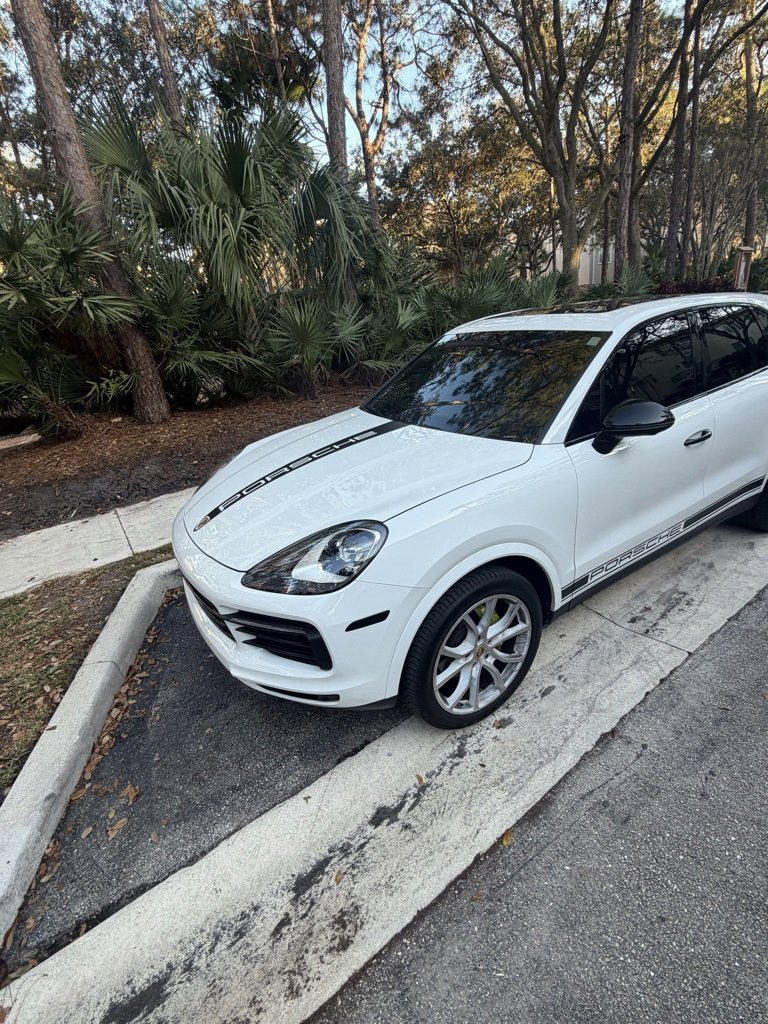 Used 2019 Porsche Cayenne Base image 2