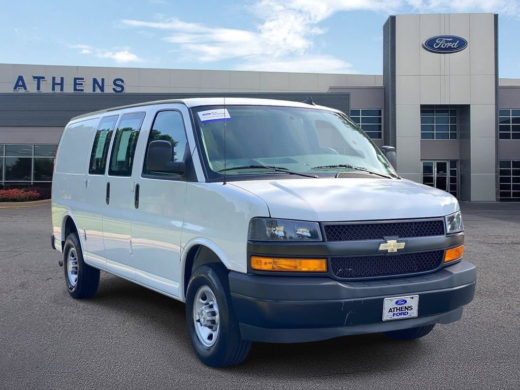 Used 2021 Chevrolet Express 2500 w/ Driver Convenience Package RWD video 1