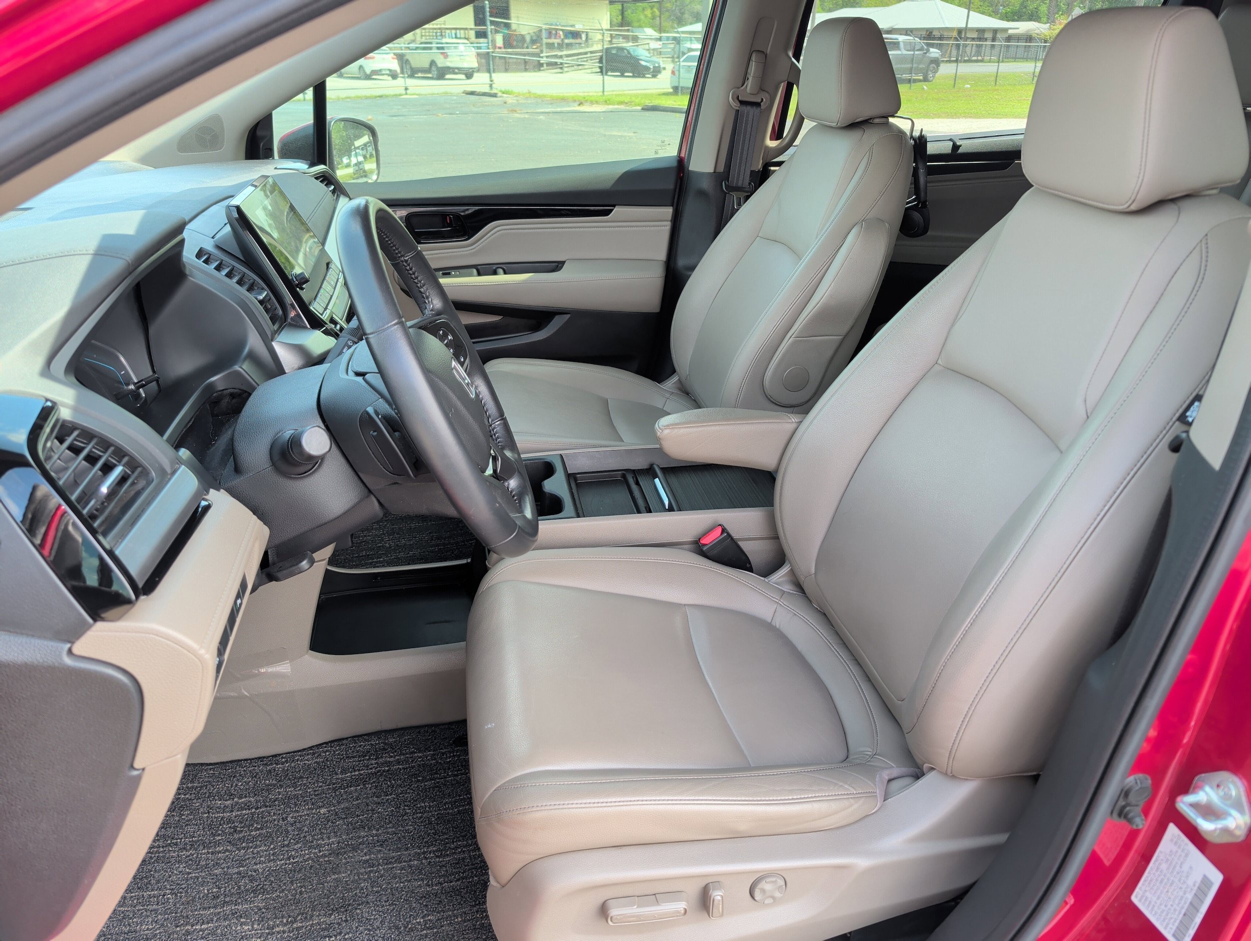 Used 2023 Honda Odyssey Touring image 12