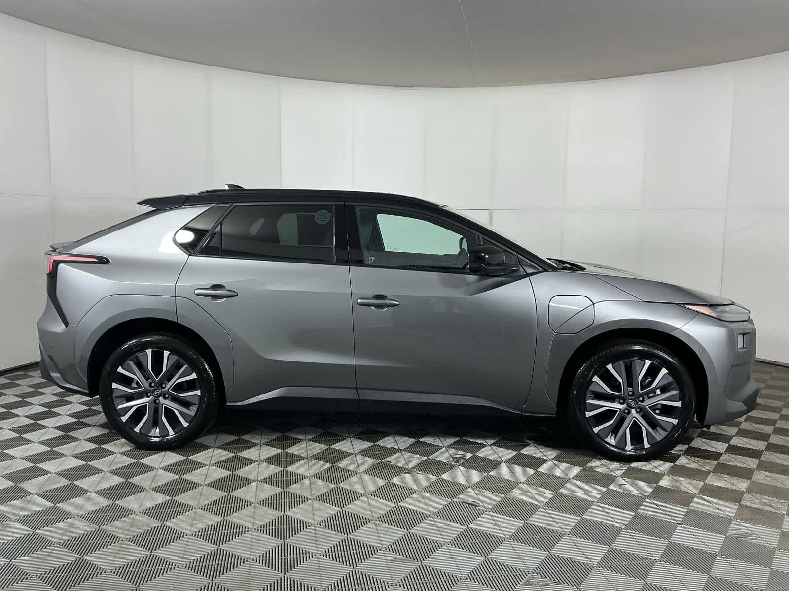 New 2026 Subaru Solterra image 8