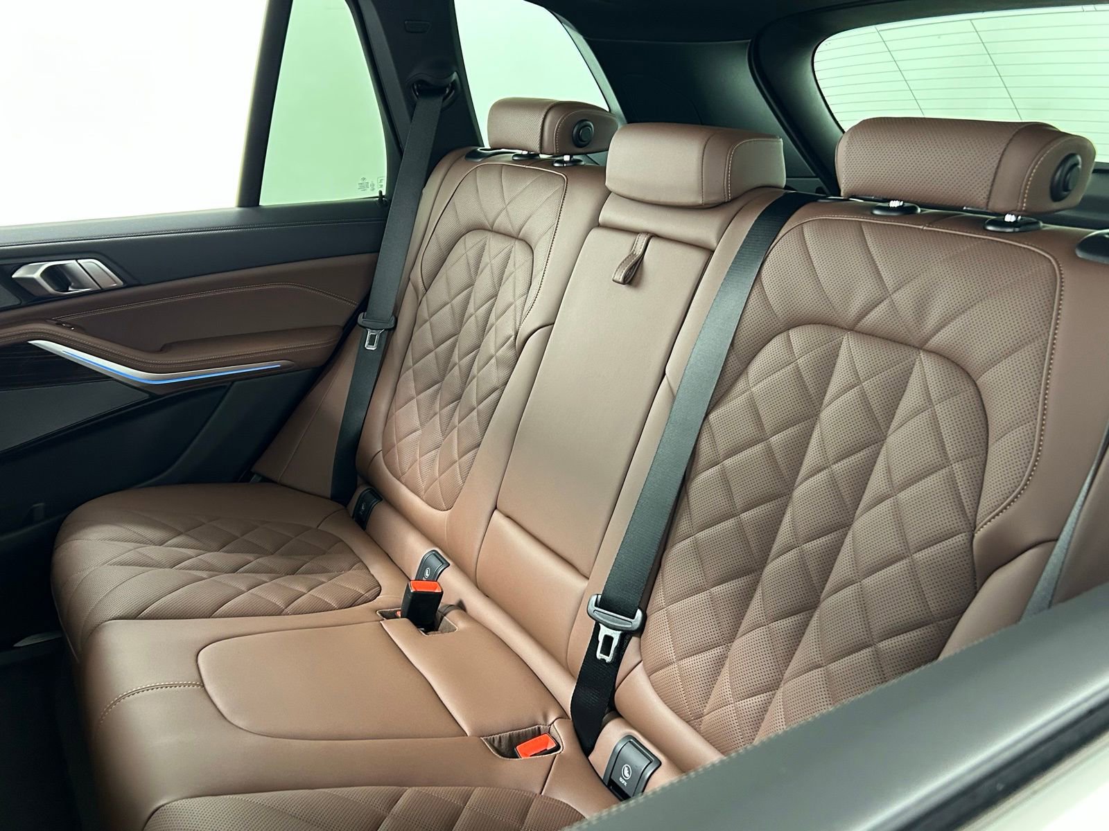 Used 2026 BMW X5 xDrive50e w/ Climate Comfort Package image 34