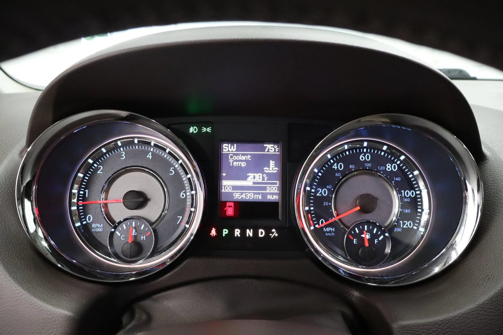 Used 2014 Chrysler Town & Country Touring-L w/ Driver Convenience Group FWD image 36