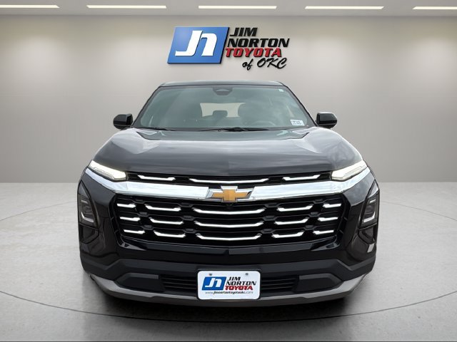 Used 2025 Chevrolet Equinox LT FWD image 2