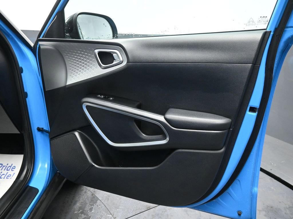 Used 2024 Kia Soul S image 19