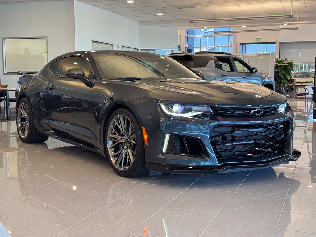 Used 2023 Chevrolet Camaro ZL1 RWD image 2