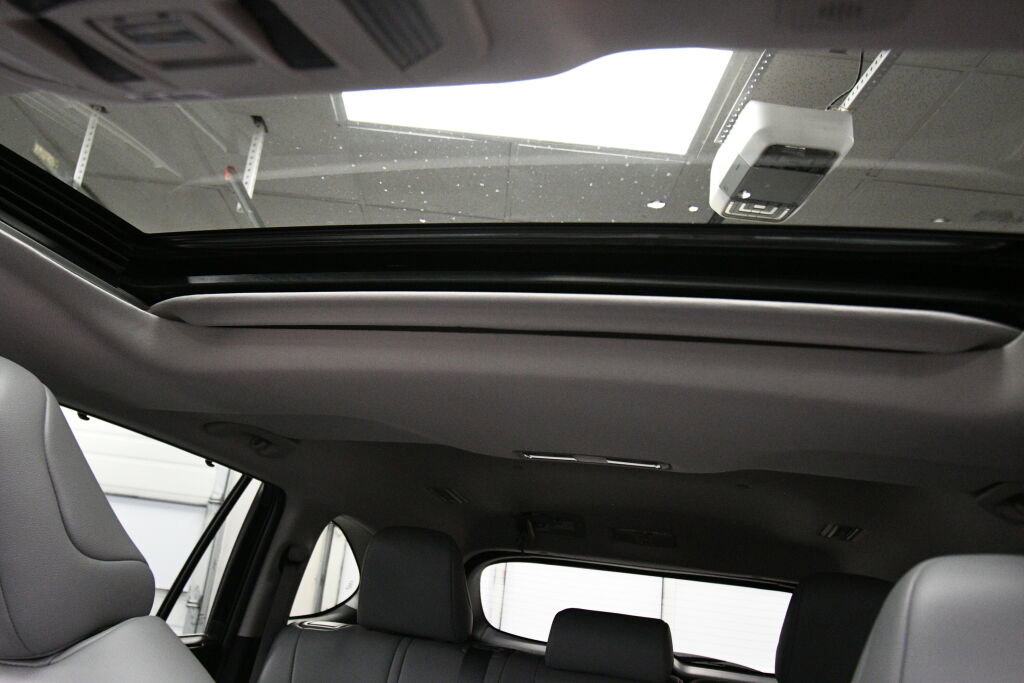 Certified 2023 Toyota Highlander XLE image 19