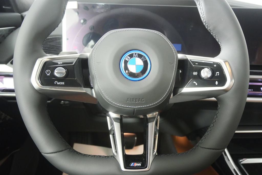 New 2026 BMW i7 xDrive60 w/ Executive Package image 20