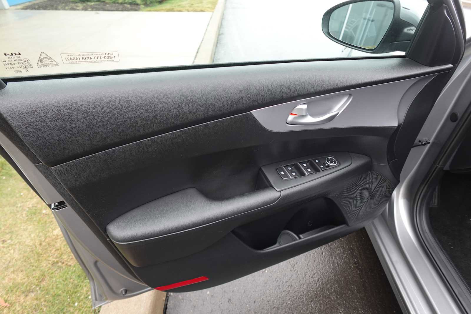 Used 2024 Kia Forte LXS image 10