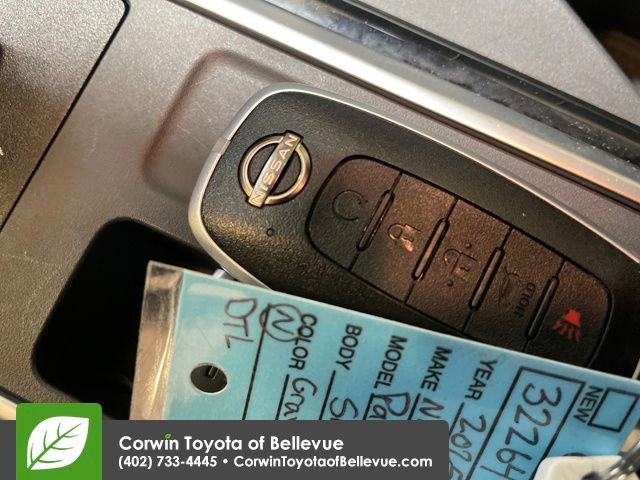 Used 2025 Nissan Pathfinder SL image 28