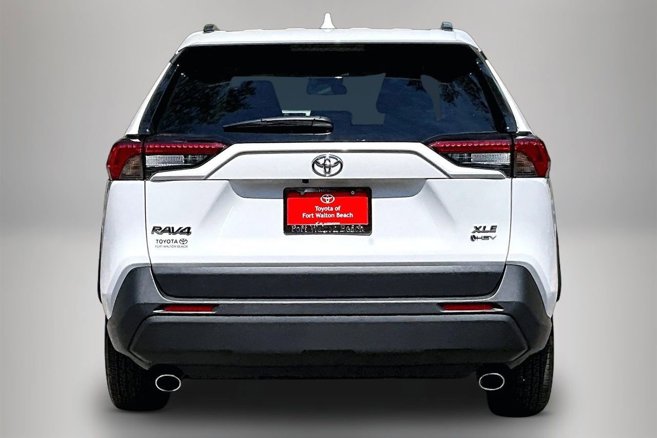 Used 2025 Toyota RAV4 XLE w/ Convenience Package image 6