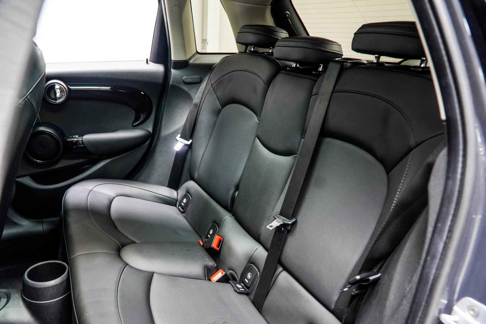 Used 2019 MINI Cooper S image 37