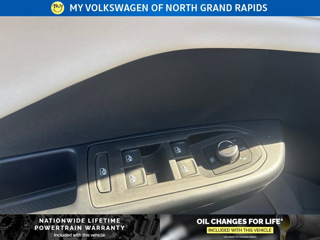 New 2026 Volkswagen Taos SE AWD/4WD image 14