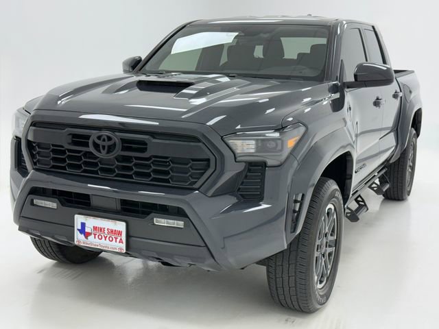 Used 2024 Toyota Tacoma TRD Sport AWD/4WD image 4
