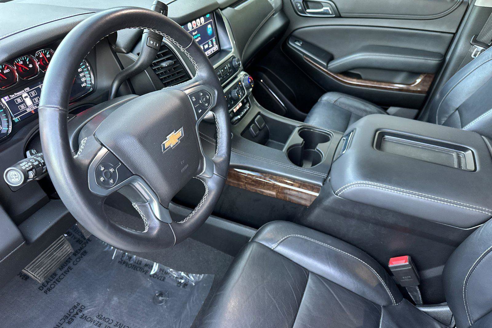 Used 2019 Chevrolet Suburban LT image 10