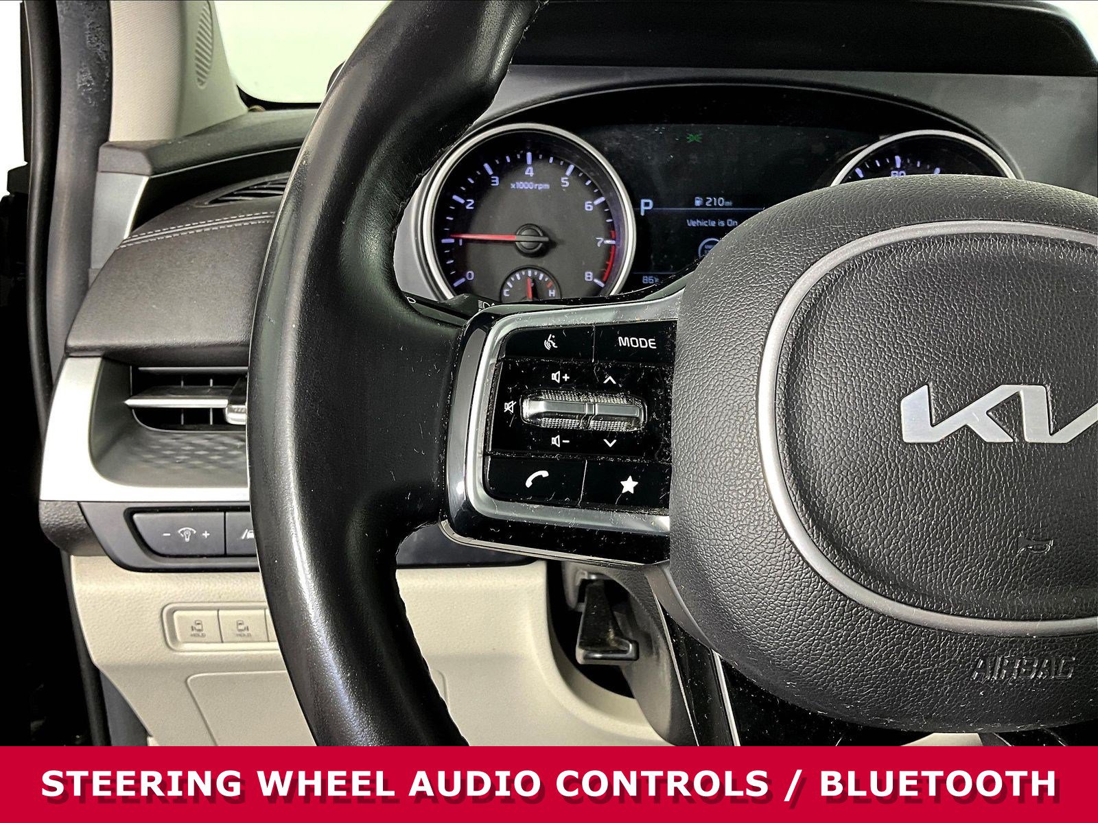 Certified 2022 Kia Carnival LX FWD image 11