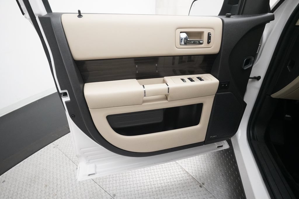 Used 2016 Ford Flex SEL w/ Equipment Group 202A AWD/4WD image 29