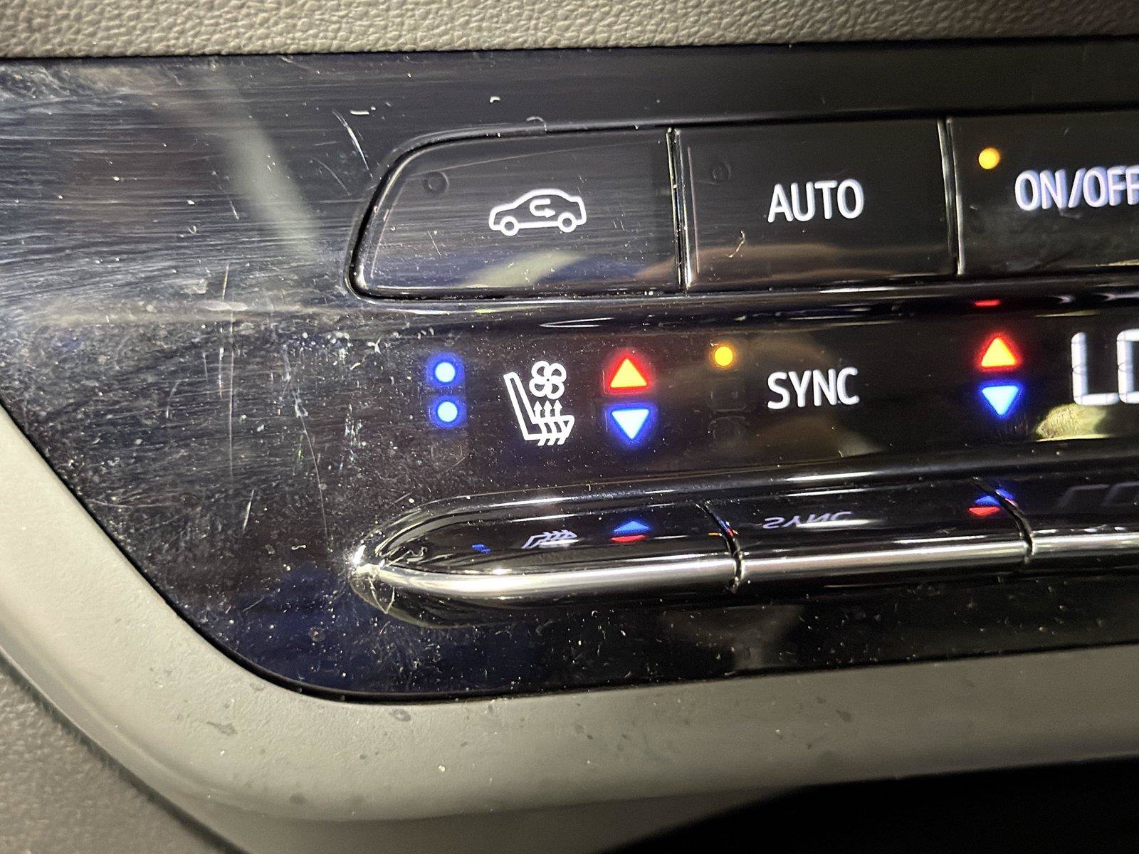 Used 2023 Buick Envision Avenir FWD image 31