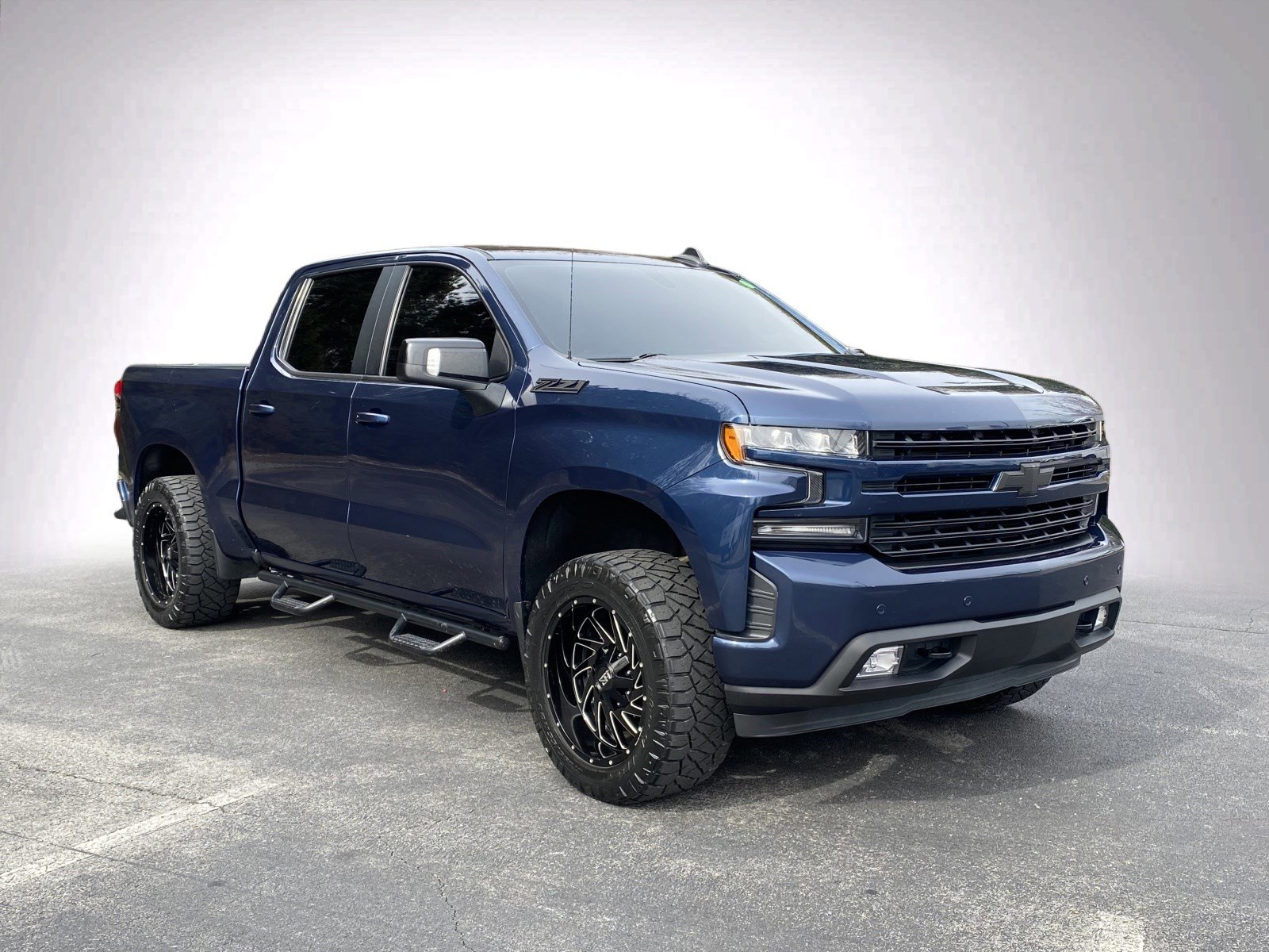 Used 2020 Chevrolet Silverado 1500 RST AWD/4WD image 2